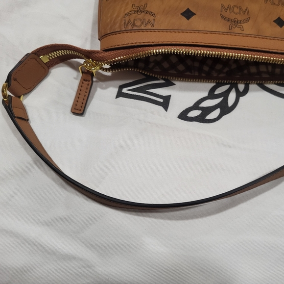 MCM Liz Clutch/ mini shoulder bag - Picture 6 of 8